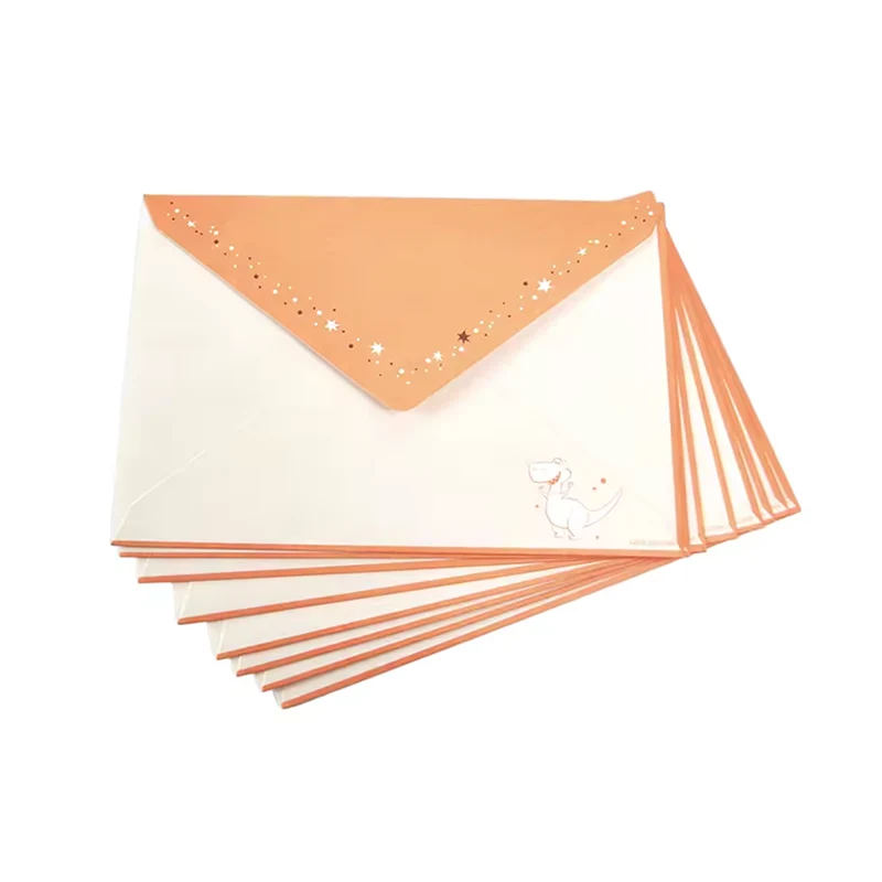 Enveloppe en papier de couleur unie